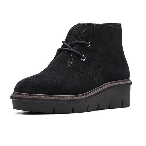 Clarks Womens 7 M Black Suede Aira Lace Up Platform Ankle Booties NIB HK1 - Picture 1 of 5